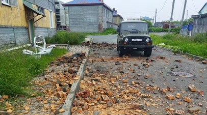 1ff1d1d5dd6abc127150bca3ddf8db30 Цунами, разрушения зданий и новые афтершоки: что известно о мощном землетрясении на Камчатке и Сахалине