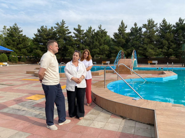 artem-bichaev-peredal-sportivnyj-inventar-detskomu-lagerju-solnechnyj-bereg-v-izberbashe-d84fd4a Артем Бичаев передал спортивный инвентарь детскому лагерю «Солнечный берег» в Избербаше