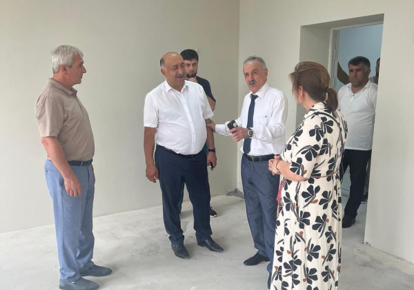 nurbagand-nurbagandov-proveril-hod-kapremonta-shkoly-v-kumtorkalinskom-rajone-6125ad6 Нурбаганд Нурбагандов проверил ход капремонта школы в Кумторкалинском районе