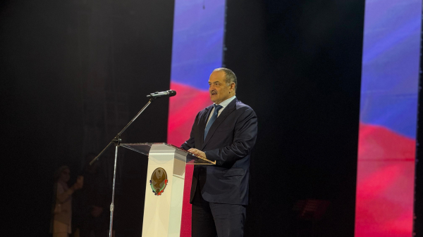 80-letnij-jubilej-zasluzhennogo-trenera-rf-po-futbolu-gadzhi-gadzhieva-otmetili-v-mahachkale-c5bdbf6 80-летний юбилей заслуженного тренера РФ по футболу Гаджи Гаджиева отметили в Махачкале