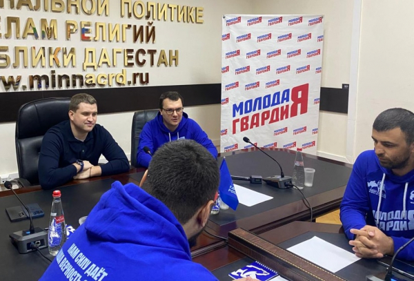 artjom-bichaev-vstretilsja-s-aktivistami-molodoj-gvardii-er-v-preddverii-jubileja-organizacii-0872fab Артём Бичаев встретился с активистами «Молодой гвардии ЕР» в преддверии юбилея организации