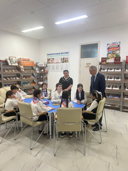 deputat-gosdumy-rf-nurbagand-nurbagandov-posetil-v-mahachkalinskuju-shkolu-imeni-geroja-svo-d7b3a86 Депутат Госдумы РФ Нурбаганд Нурбагандов посетил в махачкалинскую школу имени героя СВО