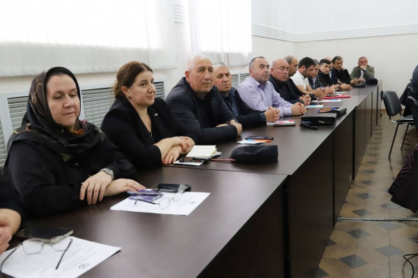nurbagand-nurbagandov-provel-vstrechu-s-sekretarjami-pervichnyh-otdelenij-edinoj-rossii-v-tabasaranskom-rajone-6655941 Нурбаганд Нурбагандов провел встречу с секретарями первичных отделений «Единой России» в Табасаранском районе