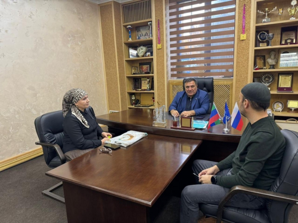 sajgidpasha-umahanov-okazal-adresnuju-pomoshh-zhiteljam-dagestana-v-hode-lichnogo-priema-fddac1f Сайгидпаша Умаханов оказал адресную помощь жителям Дагестана в ходе личного приема