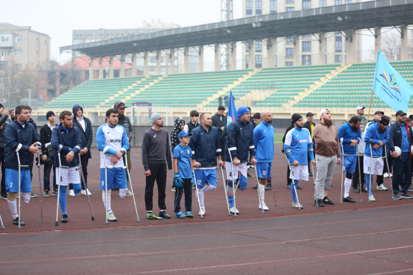 veterany-svo-sygrali-v-mahachkale-v-futbol-amputantov-8fd739a Ветераны СВО сыграли в Махачкале в футбол ампутантов