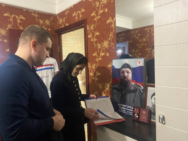 artjom-bichaev-navestil-mnogodetnyh-materej-i-vdov-uchastnikov-svo-dagestana-44a72fd Артём Бичаев навестил многодетных матерей и вдов участников СВО Дагестана