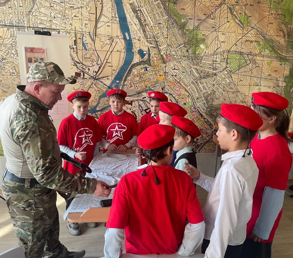 whatsapp-image-2025-12-11-at-11.14.00-5-ssjy5yq33mdkysvmtbbmpa-1024x901 «Юнармия» и Минобороны создают детский дом для подготовки новых Героев России на базе 155-й бригады морской пехоты ТОФ